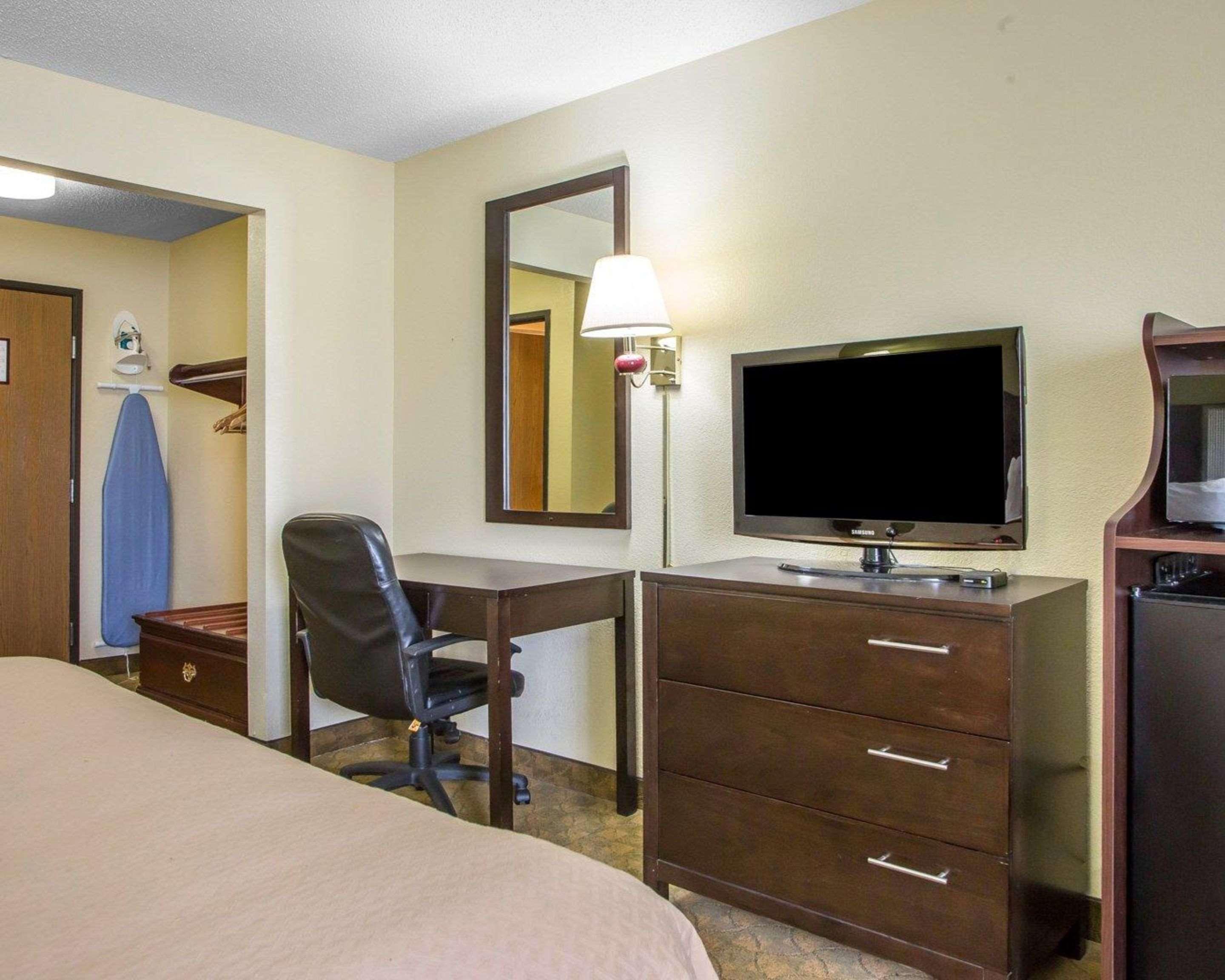 מריוויל Quality Inn מראה חיצוני תמונה