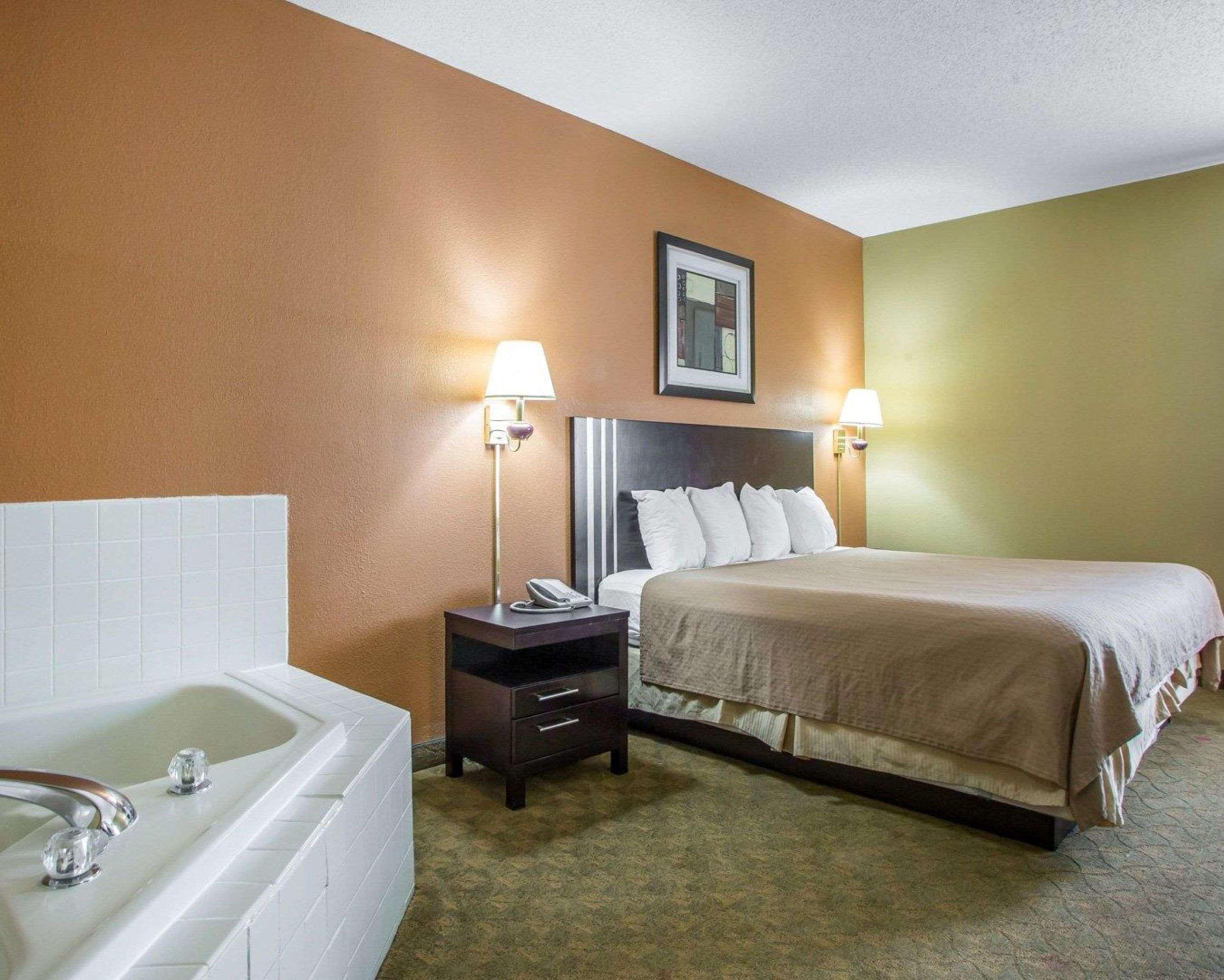 מריוויל Quality Inn מראה חיצוני תמונה